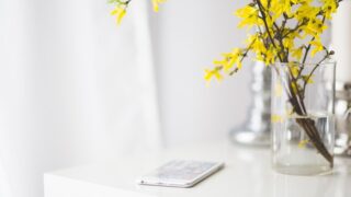 花とスマートフォン
